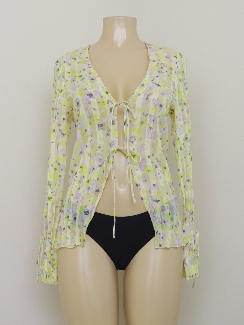 H&M - Tie-Front Top
